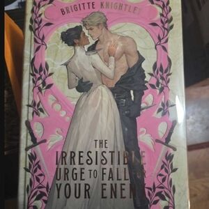 Illumicrate The Irresistible Urge To Fall For Your Enemy